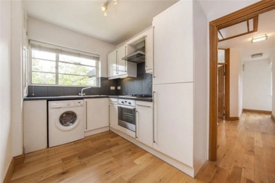 2 Bedroom Maisonette to rent in Ossulton Way, Hampstead Garden Suburb, London, N2