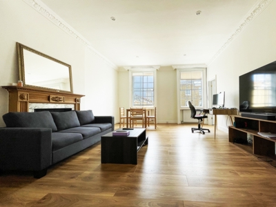 2 Bedroom Flat to rent in Gloucester Place, Marylebone, London, W1U