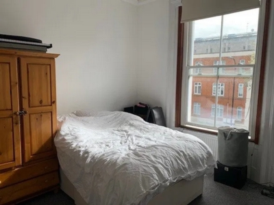 Studio Flatshare to rent in Belsize Road, West Hampstead, London, NW6