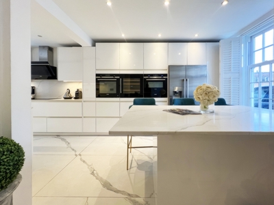 4 Bedroom House to rent in Fairfax Place, South Hampstead, London, NW6