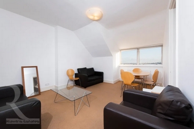 Flat to rent in Church Crescnt, Muswell Hill, London, N10