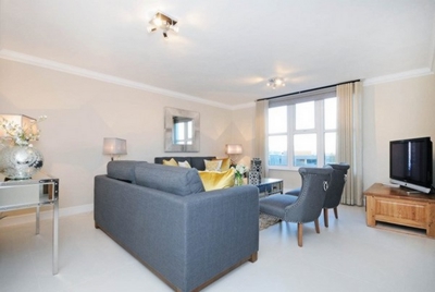 3 Bedroom Apartment to rent in St. Johns Wood Park, Swiss Cottage, London, NW8