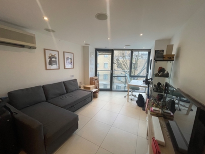 1 Bedroom Flat to rent in Arlington Road, Camden, London, NW1