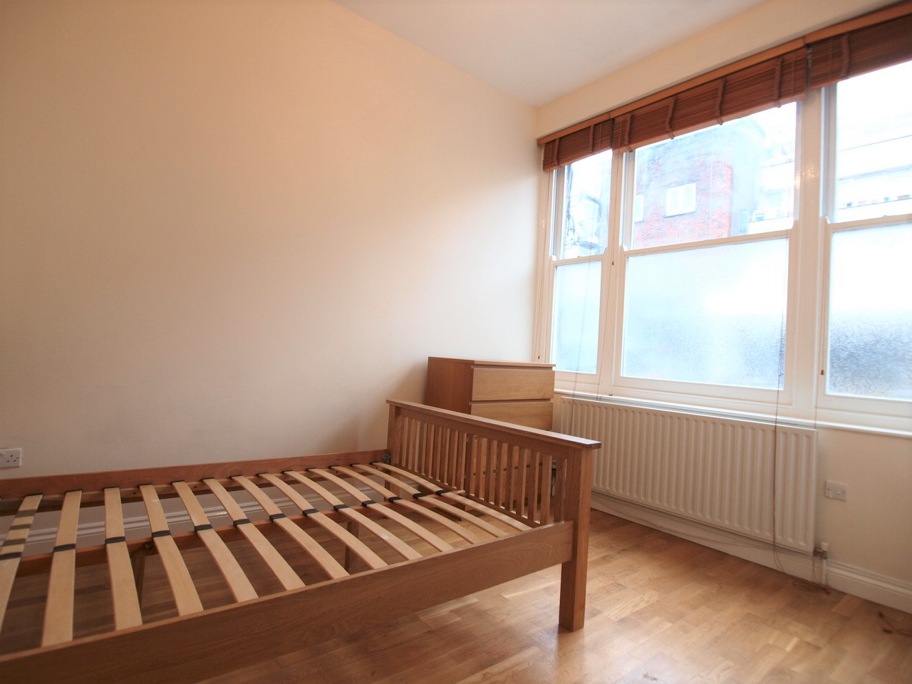 2 Bedroom Flat to rent in Islington, London, N7