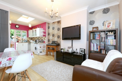 4 Bedroom House to rent in Oakdale Road, Harringey, London, N4