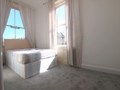 1 Bedroom Flat to rent in Blackstock Road, Finsbury Park, London, N4