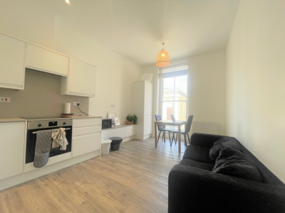 2 Bedroom Flat to rent in Camden Street, Camden, London, NW1