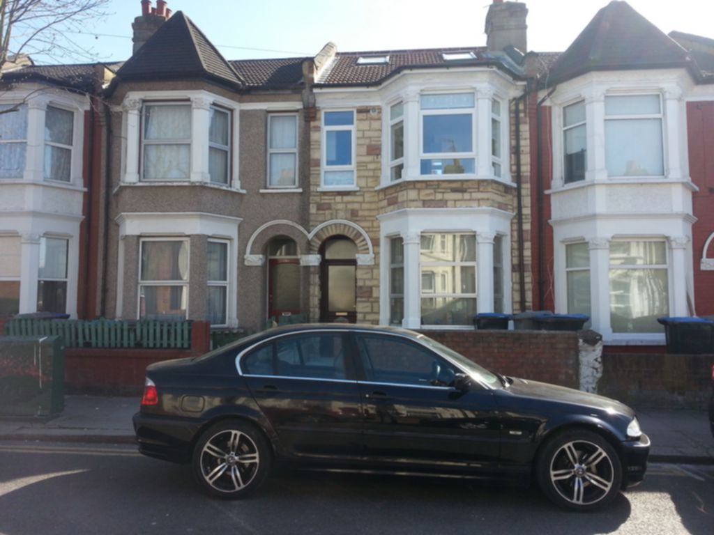 Bedsit to rent in Dollis Hill, London, NW2