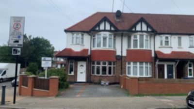 2 Bedroom 2 Bed Flat to rent in Southview Avenue, Neasden, London, NW10