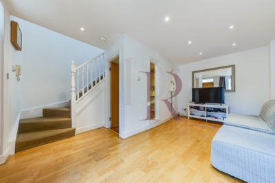 1 Bedroom House to rent in Doves Yard, Barnsbury, London, N1