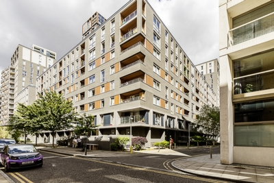 1 Bedroom Apartment to rent in Cassilis Road, Docklands, London, E14