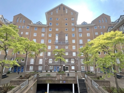 2 Bedroom Apartment to rent in Homer Drive, Docklands, London, E14