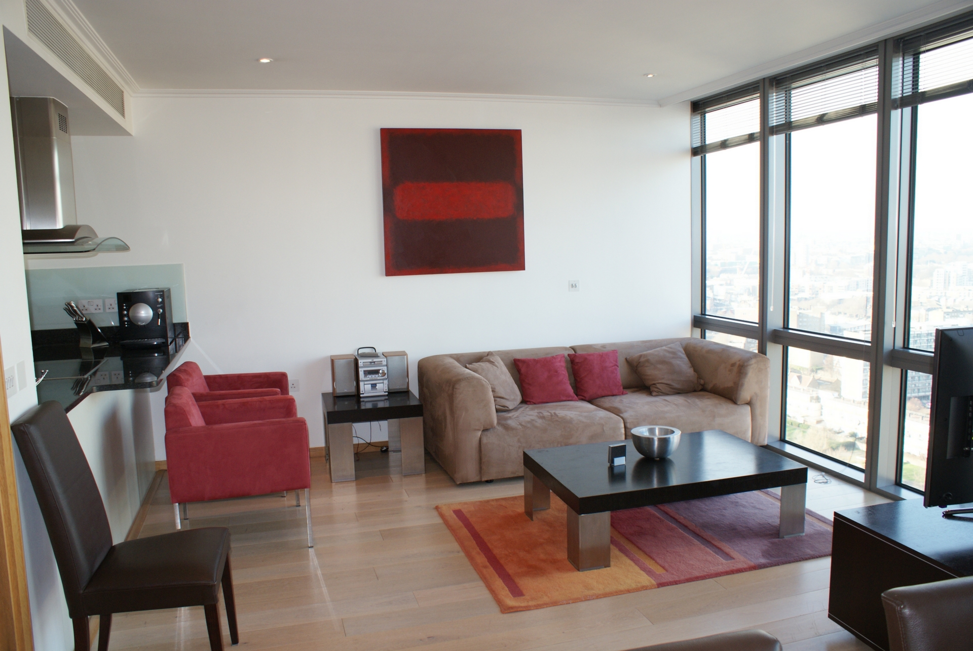 2 Bedroom Apartment to rent in Canary Wharf, London, E14