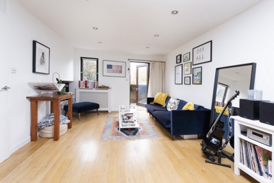 2 Bedroom Duplex to rent in MacKenzie Road, London, N7