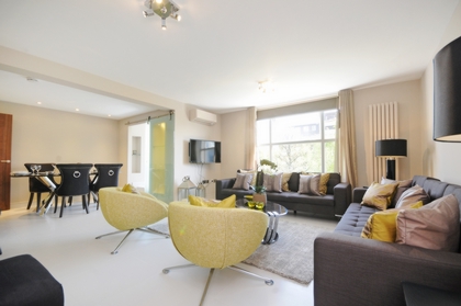 3 Bedroom Apartment to rent in St Johns Wood Park, St John's Wood, London, NW8