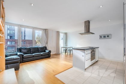 2 Bedroom Apartment to rent in Winchester Road, Swiss Cottage, London, NW3