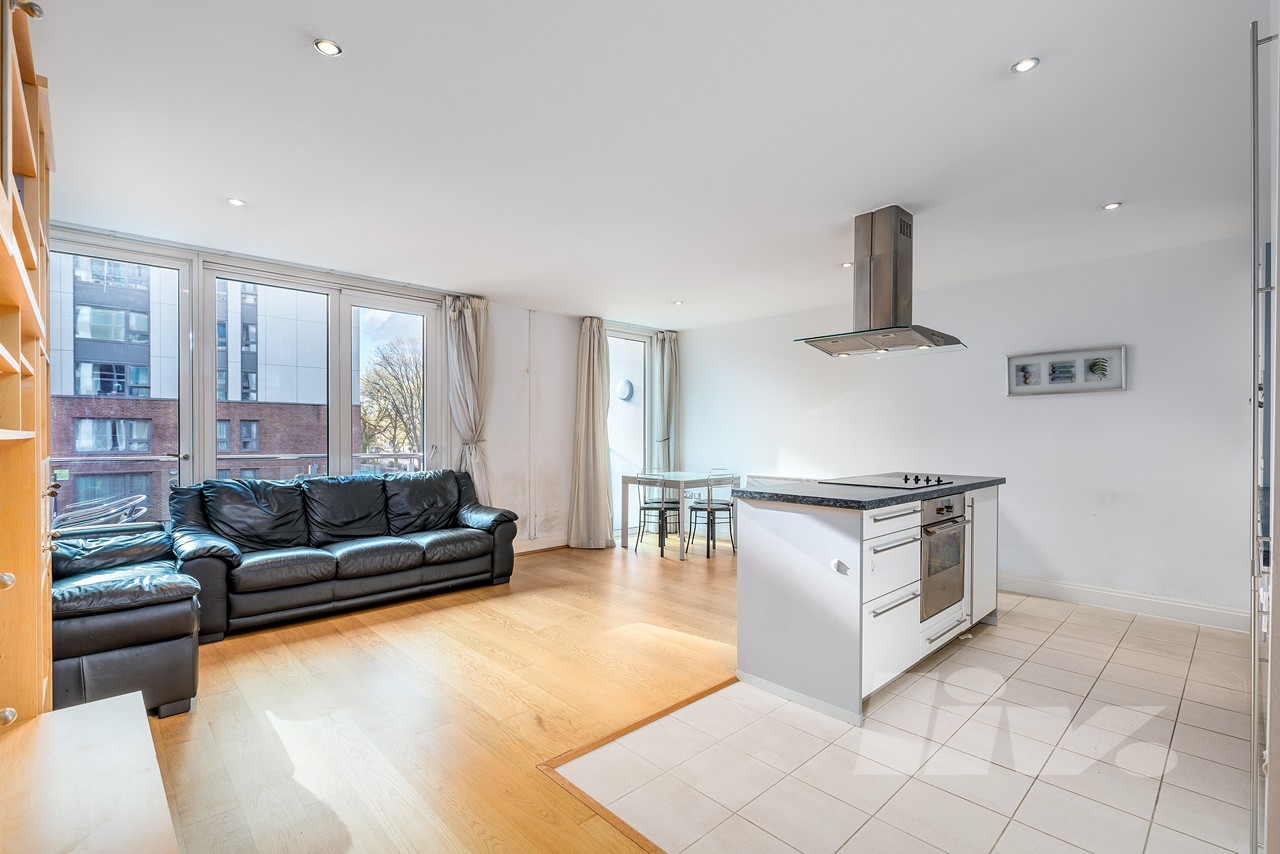 2 Bedroom Apartment to rent in Swiss Cottage, London, NW3