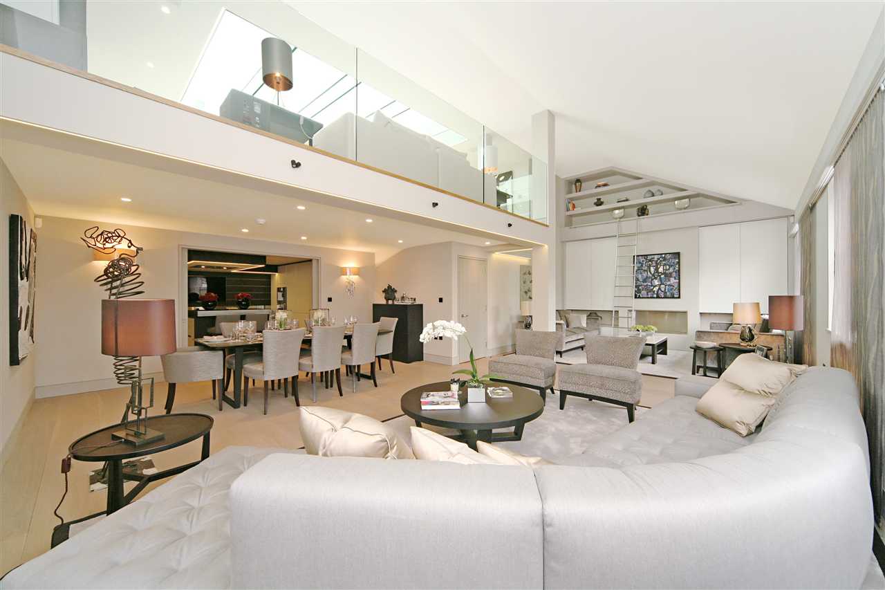 4 Bedroom Penthouse to rent in South Kensington, London, SW7