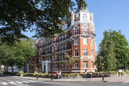 1 Bedroom Apartment to rent in Abbey Road, St John's Wood, London, NW8