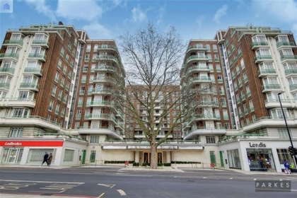 3 Bedroom Apartment to rent in Gloucester Place, Marylebone, London, NW1