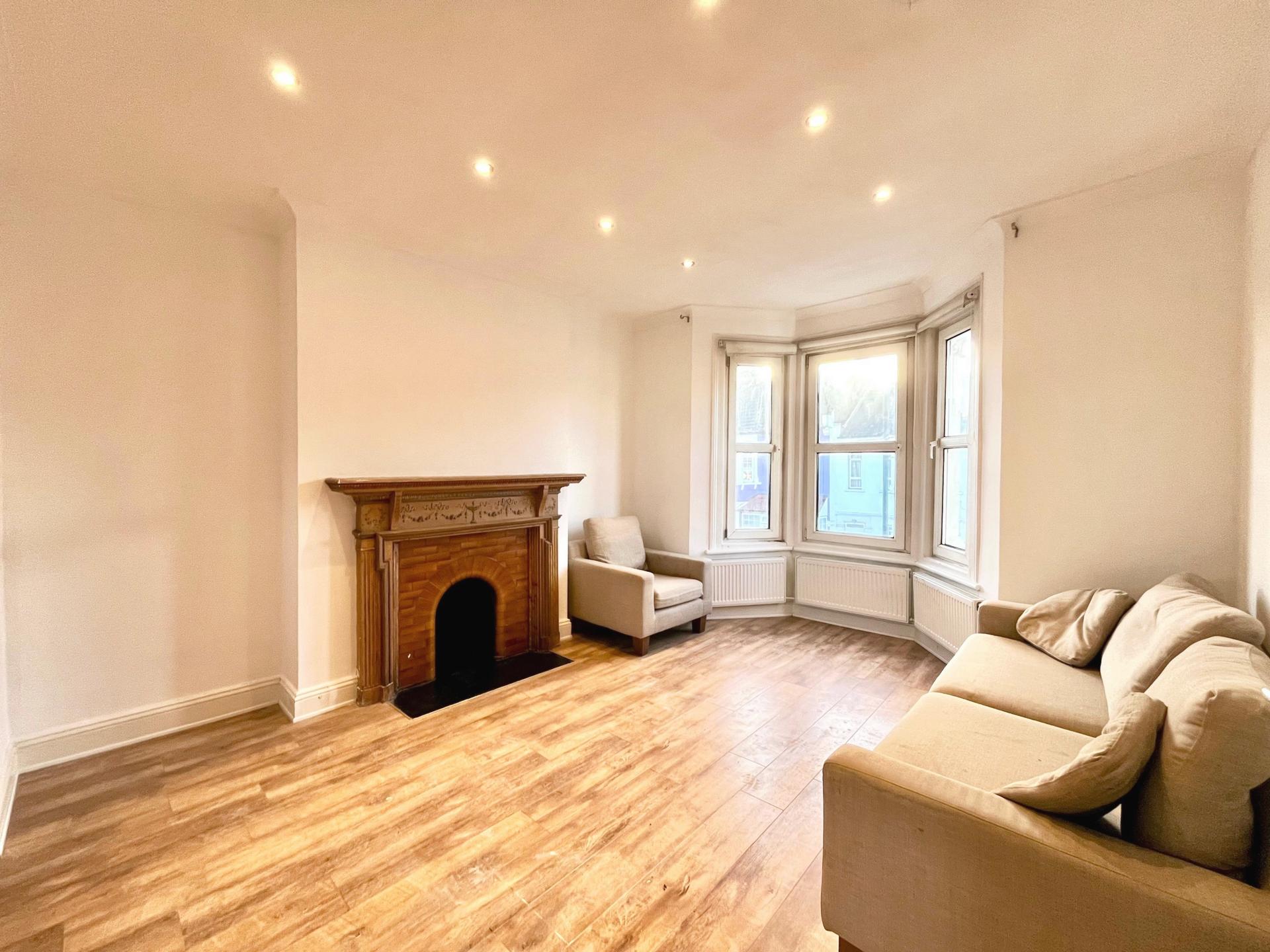 3 Bedroom Flat to rent in Willesden Green, London, NW2