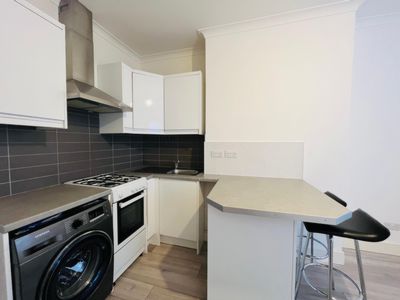 1 Bedroom Flat to rent in Gowan Road, Willesden Green, London, NW10