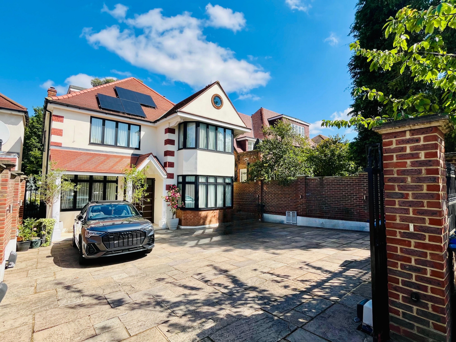 7 Bedroom Detached to rent in Brondesbury, London, NW6