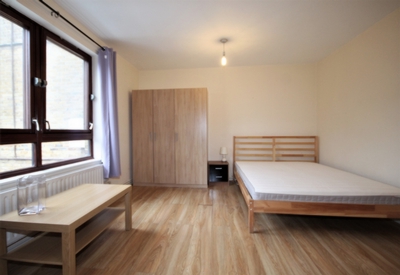 1 Bedroom Flat to rent in Nicholsfield Walk, Islington, London, N7