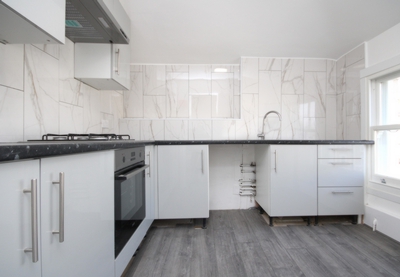 2 Bedroom Flat to rent in Miranda Road, Archway, London, N19