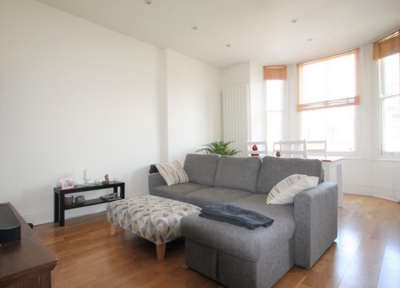 2 Bedroom Flat to rent in Primrose Gardens, Belsize Park, London, NW3