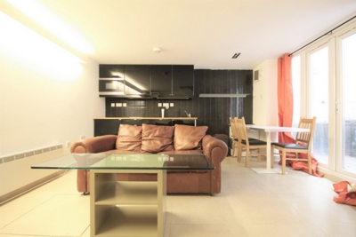 1 Bedroom Flat to rent in Caledonian Road, Islington, London, N1