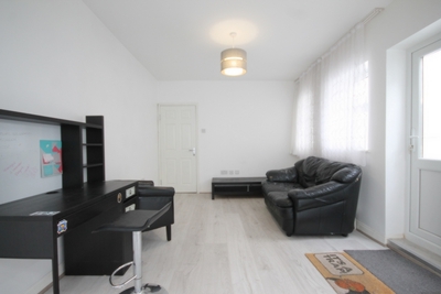 2 Bedroom Flat to rent in Malden Road, Chalk Farm, London, NW5