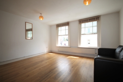 3 Bedroom Flat to rent in Brecknock Road, Tufnell Park, London, N7