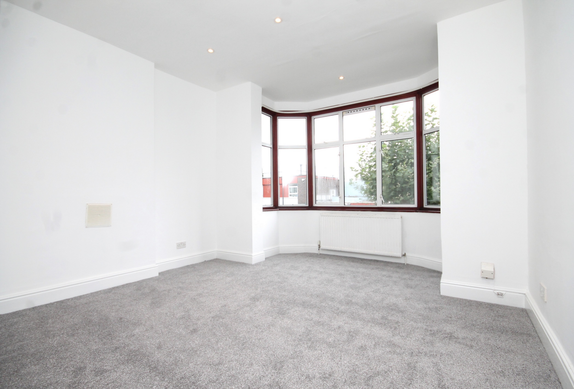 3 Bedroom Flat to rent in Golders Green, London, NW11