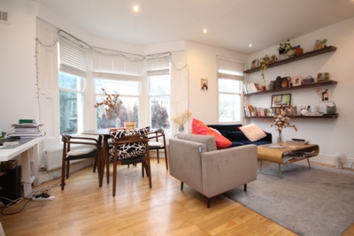 2 Bedroom Flat to rent in Freegrove Road, Islington, London, N7