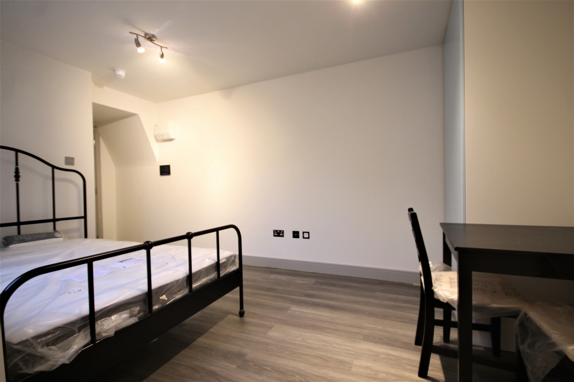 1 Bedroom Studio to rent in Camden Town, London, NW1