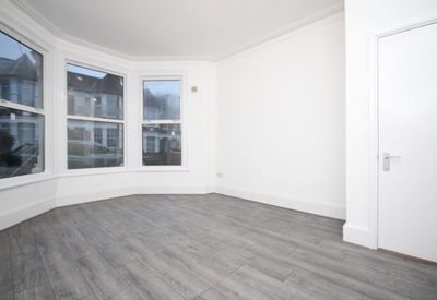 2 Bedroom Flat to rent in Dongola Road, Seven Sisters, London, N17