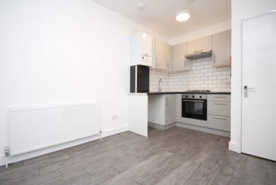 2 Bedroom Flat to rent in Dongola Road, Seven Sisters, London, N17