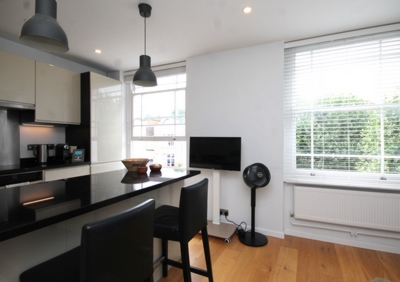 1 Bedroom Flat to rent in Regents Park Road, Primrose Hill, London, NW1