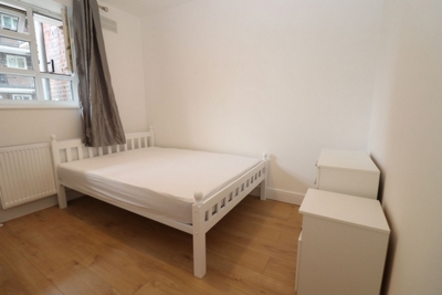 Double room - Single use to rent in Arden House, Pitfield Street, Old Street, London, N1