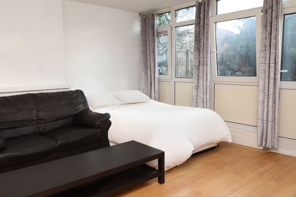 Double Room to rent in Stepney Green, London, E1