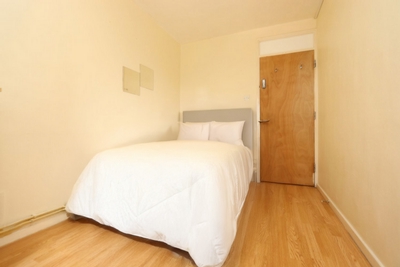 Double room - Single use to rent in St. Gilles House, Mace Street, Bethnal Green, London, E2