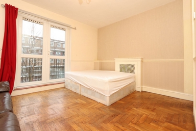 Double Room to rent in Geffrye Court, Hare Walk, Hoxton, London, N1