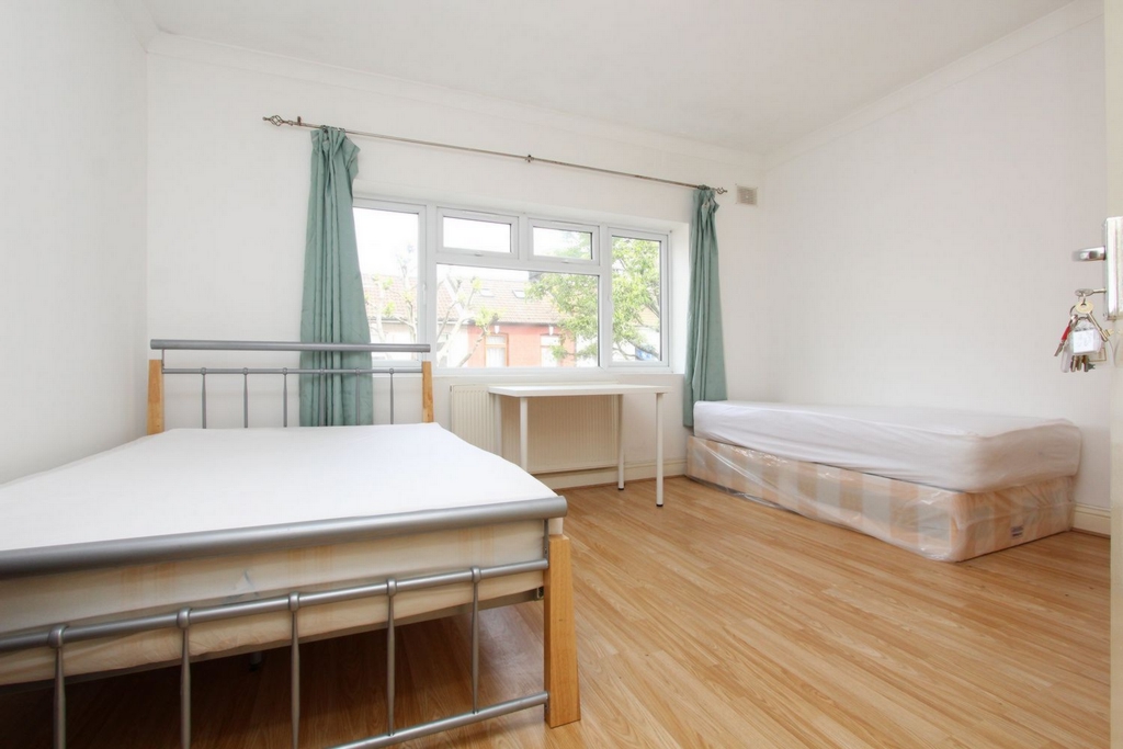 Double Room to rent in Leyton, London, E15