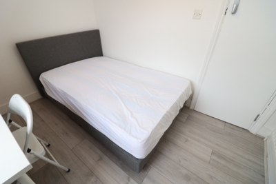 Double room - Single use to rent in Monega Road, Upton Park, London, E7