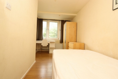 Double room - Single use to rent in Jenkinson House, Usk Street, Bethnal Green, London, E2