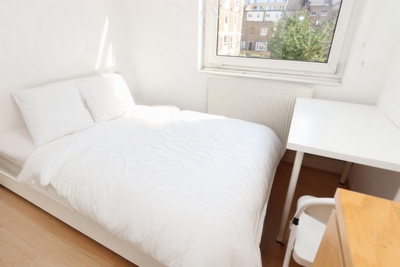 Double room - Single use to rent in McAusland House, Wrights Road, Bow, London, E3