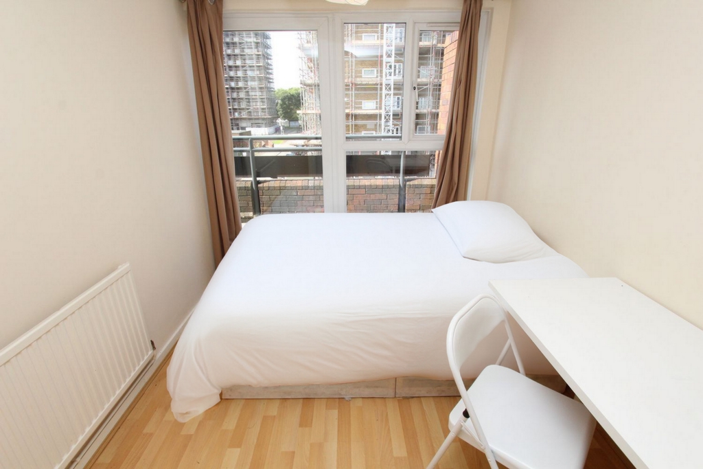 Double room - Single use to rent in Bow, London, E3