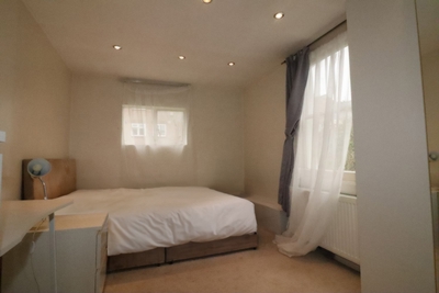 Double room - Single use to rent in Oakington Road, Westbourne Park, London, W9