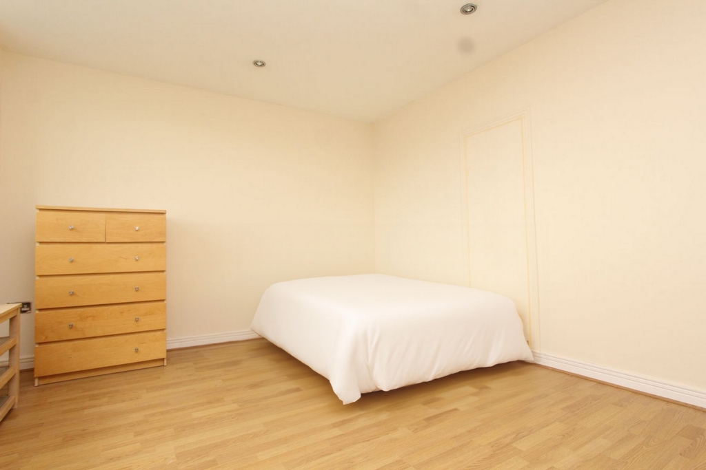 Double Room to rent in Stratford,Maryland, London, E15